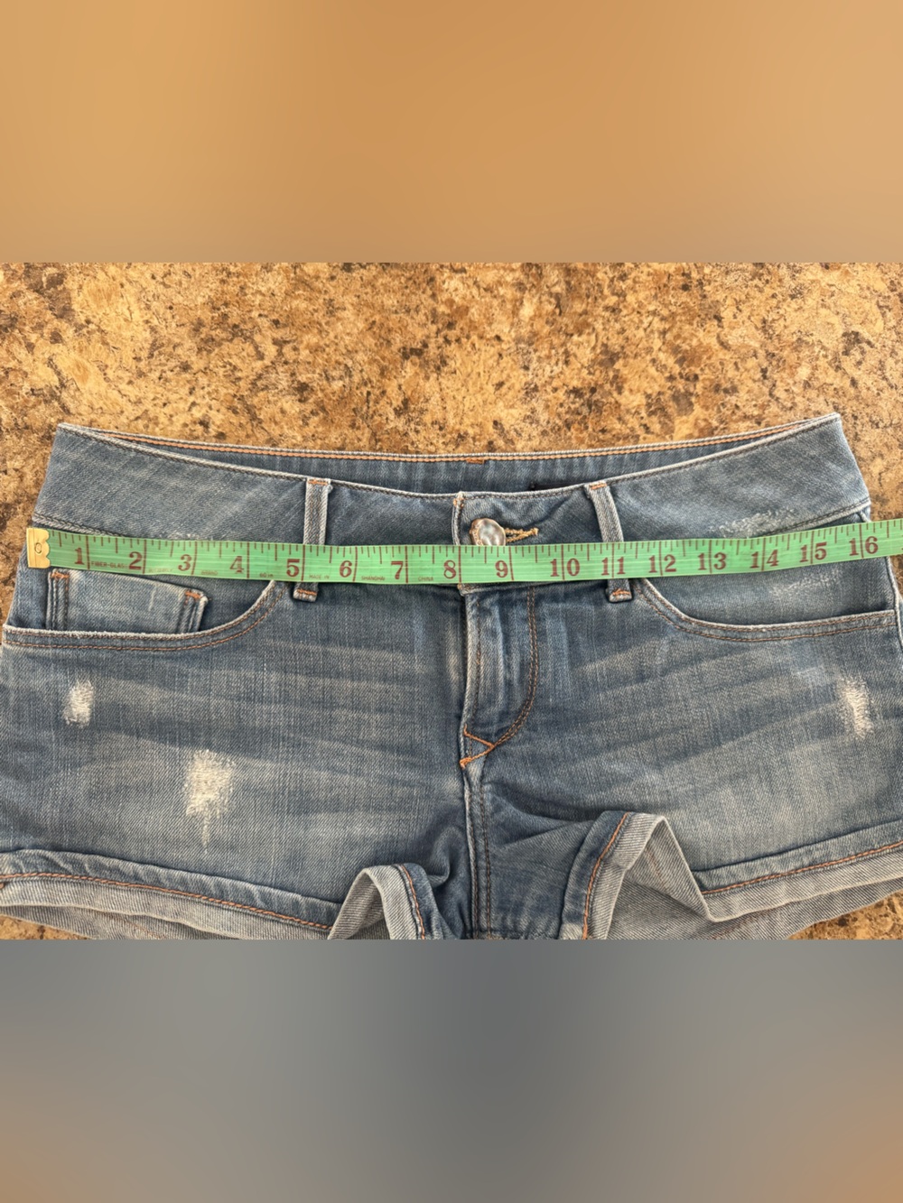 GUC Black Orchid Jean Shorts, Size 27, Relaxed Fit, TTS, Low Rise & Medium Wash - Picture 11 of 11